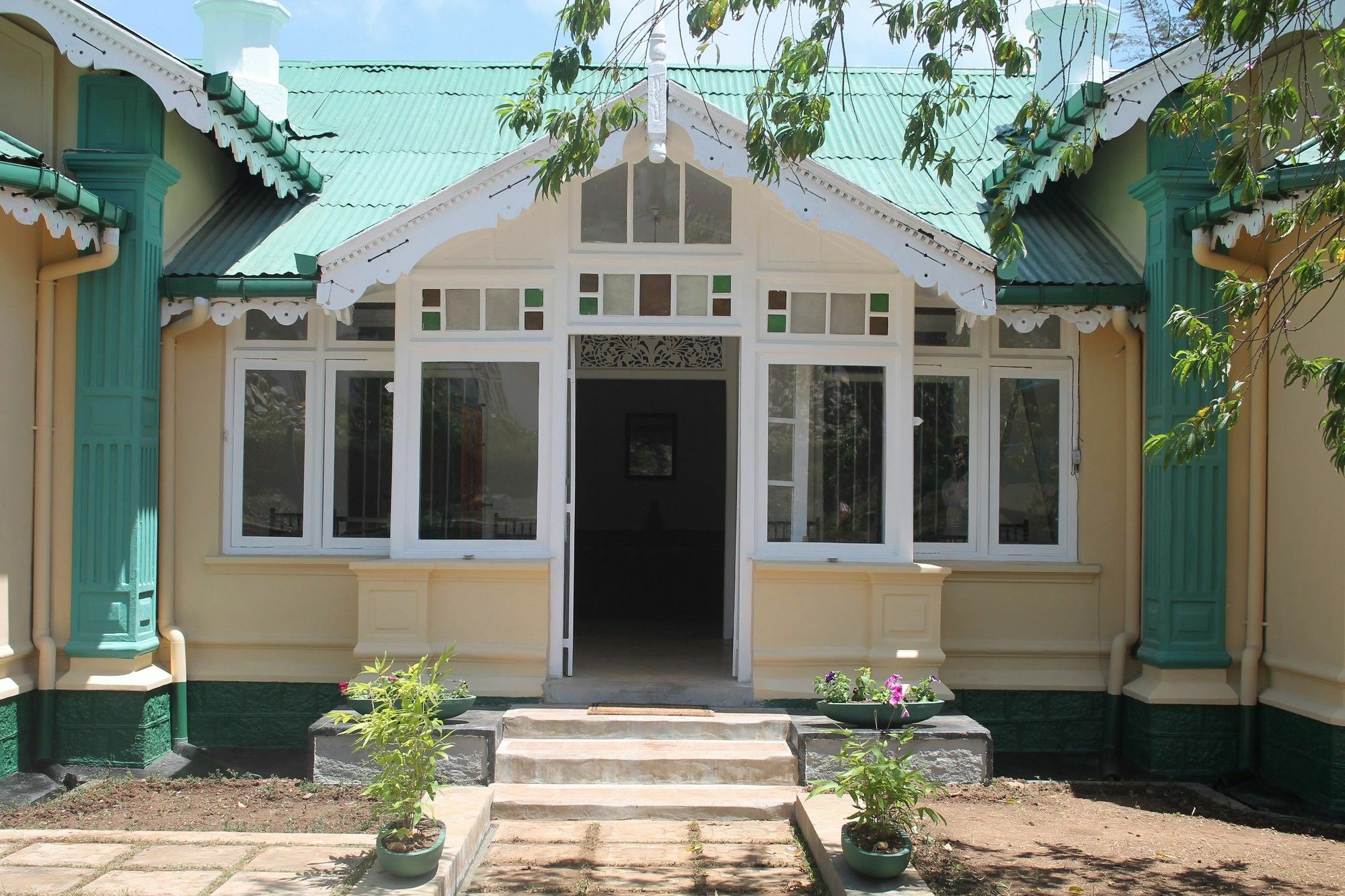 Xavier'S Cottage Нувара-Элия Экстерьер фото